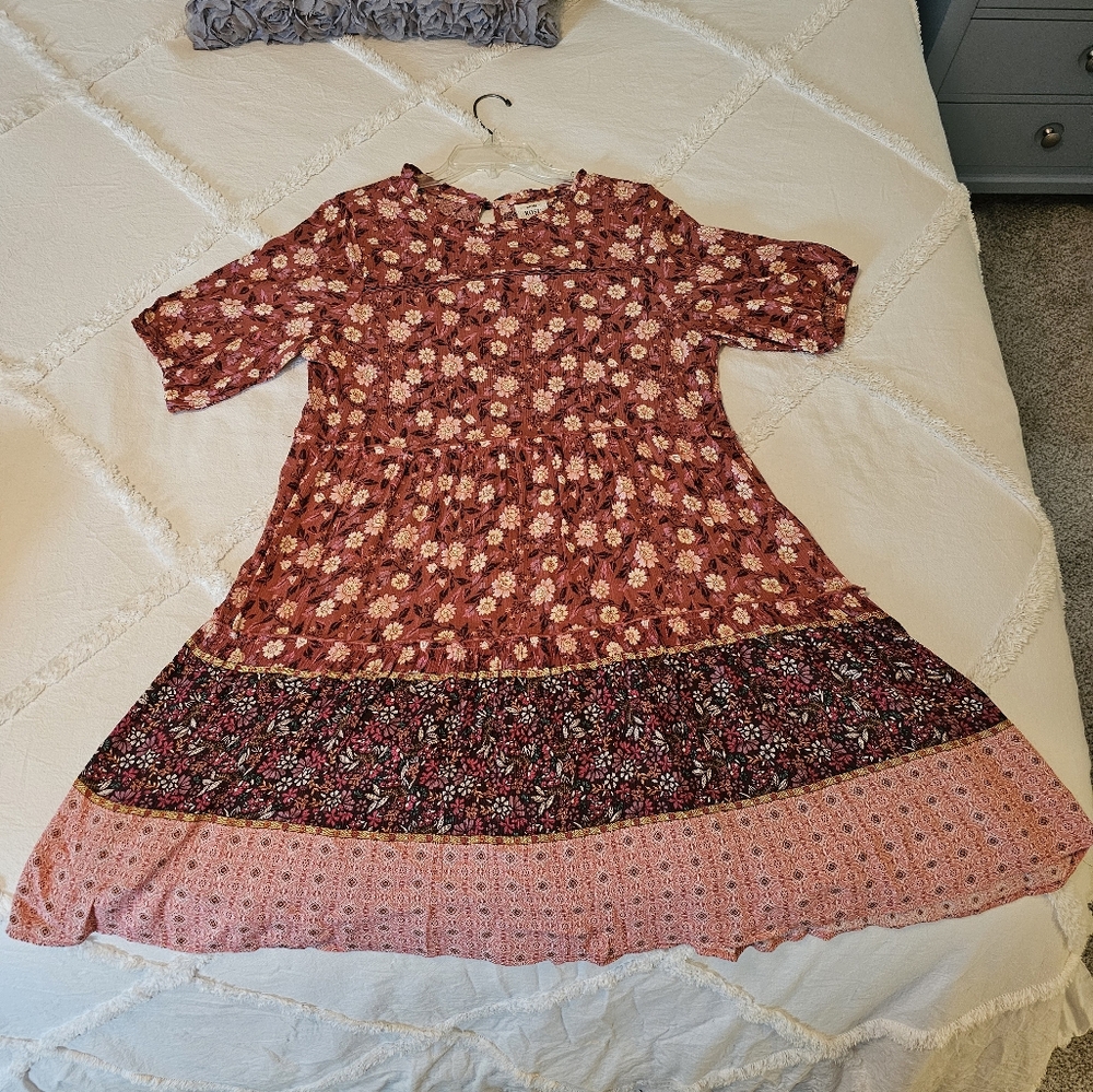 NWT Knox Rose Red and Pink Casual Boho Floral Dress